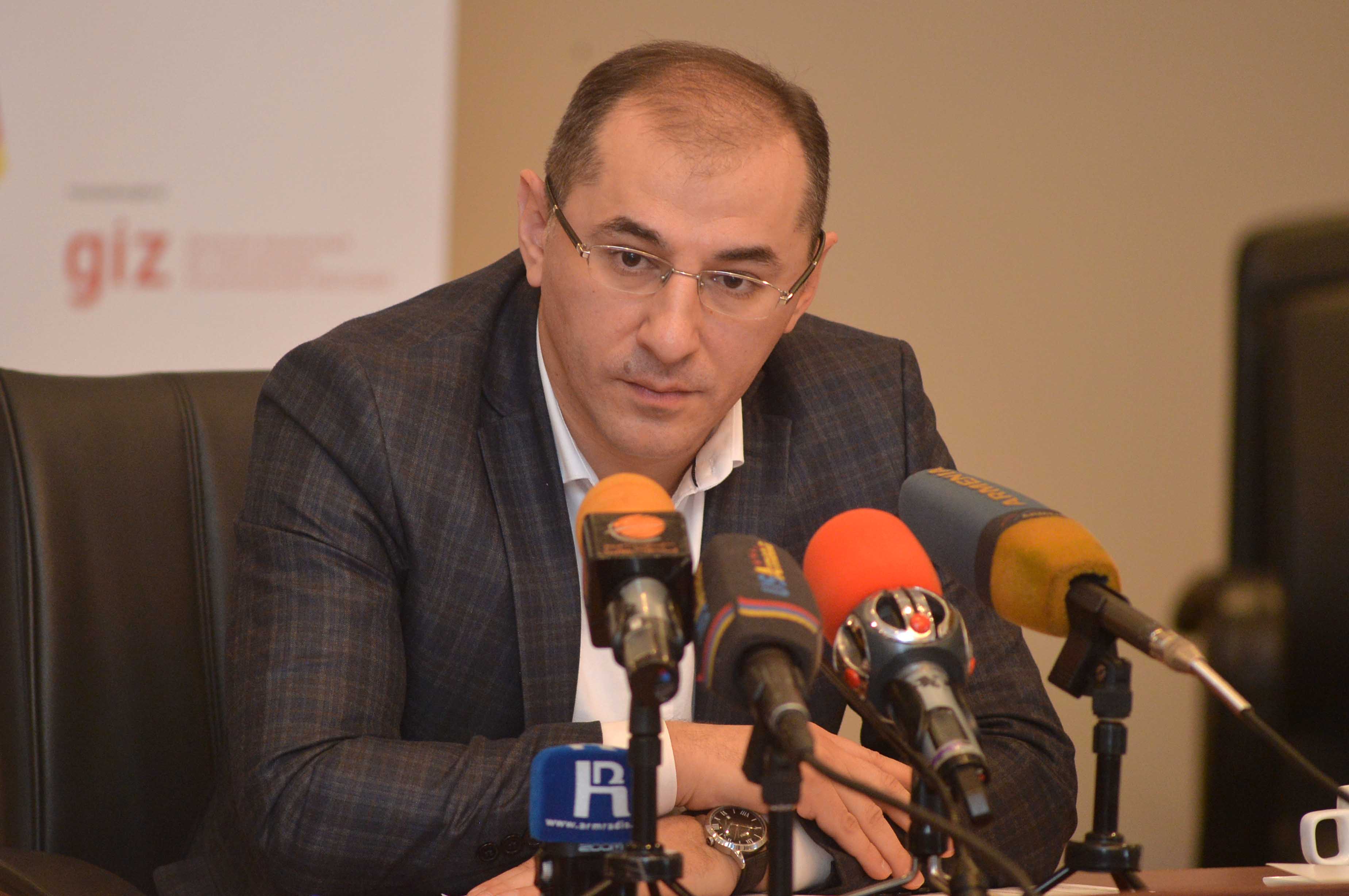Vardan Aramyan: new US sanctions against Russia will not seriously affect Armenia`s economy